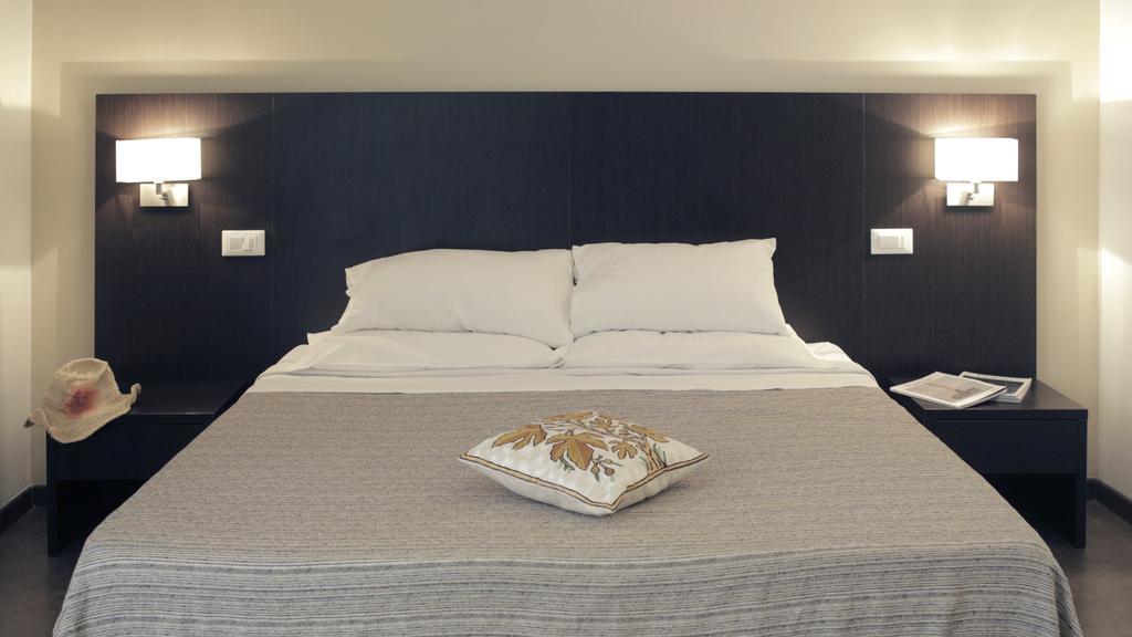 ペスカーラ Le Stanze Sul Corso Bed & Breakfast エクステリア 写真