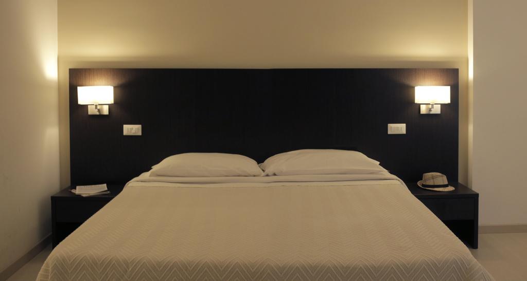 ペスカーラ Le Stanze Sul Corso Bed & Breakfast エクステリア 写真