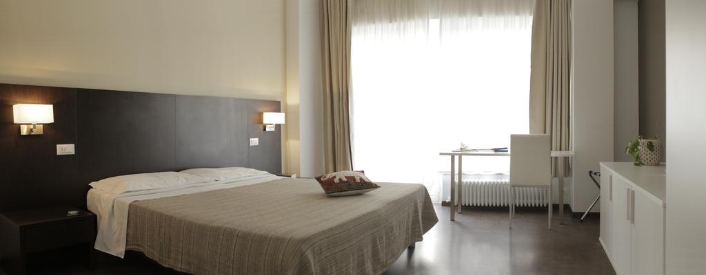 ペスカーラ Le Stanze Sul Corso Bed & Breakfast エクステリア 写真
