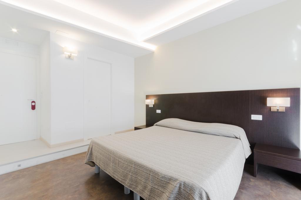 ペスカーラ Le Stanze Sul Corso Bed & Breakfast エクステリア 写真