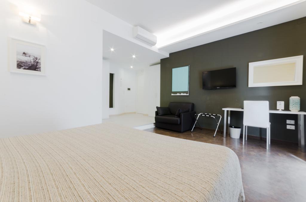 ペスカーラ Le Stanze Sul Corso Bed & Breakfast エクステリア 写真